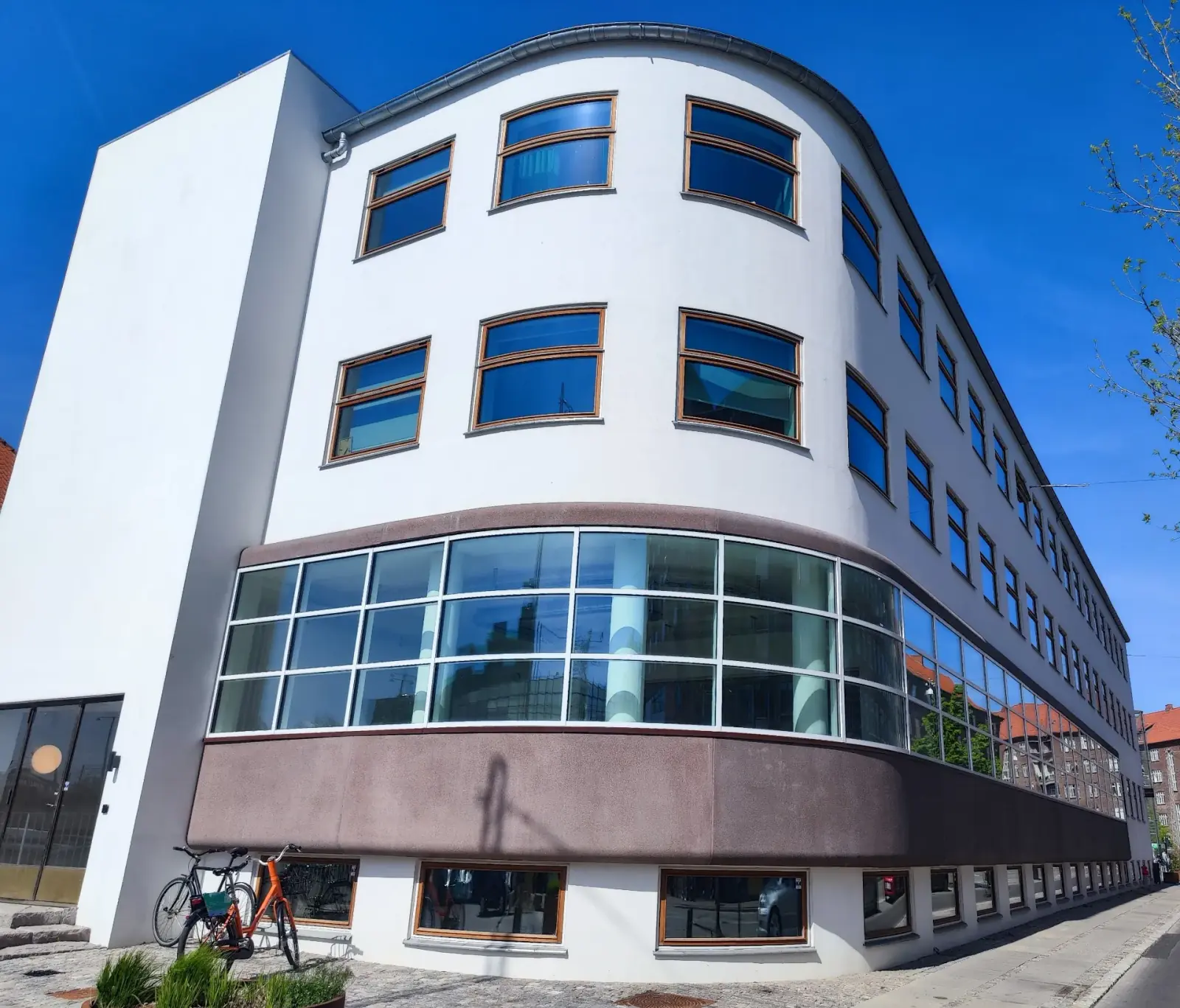 Færdig renovering på Fuglebakken, Frederiksberg — Flogo Byg-reference